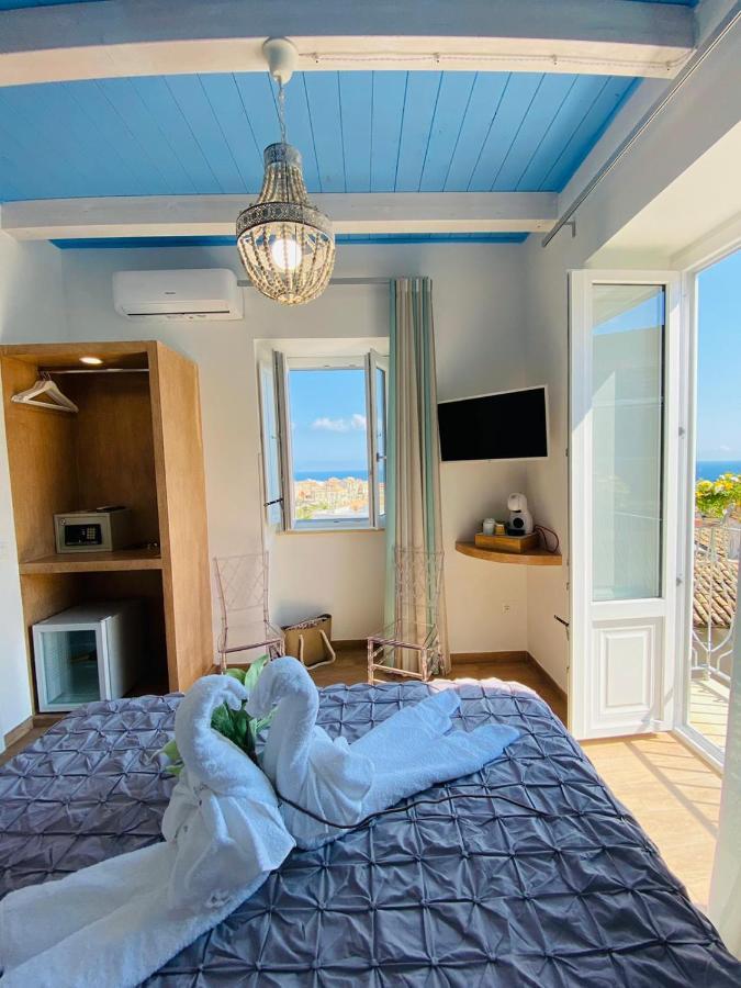 Fior Dei Carmeliti Rooms And Parking Тропеа Екстериор снимка